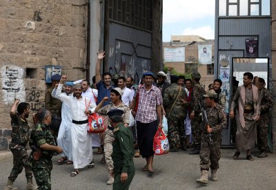 اليمن.. صحافيون ينازعون في سجون الحوثي