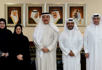 وزير العمل يلتقي نائب رئيس المنظمة العربية لمترجمي لغة الاشارة