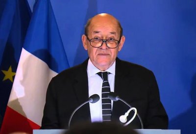 فرنسا تطلب اجتماعاً للتحالف الدولي.. وداعش "تحت السيطرة"