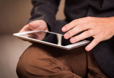 لن تحتاج إلى أصابعك بعد الآن... لوحة مفاتيح ثورية جديدة من "أبل"