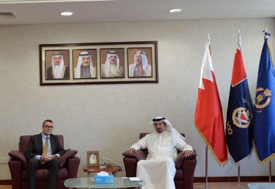 رئيس الجمارك يبحث التعاون الجمركي مع نائب سفير بريطانيا