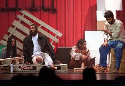 "شعلة الحرية" تختتم عروض مهرجان خالد بن حمد للمسرح الشبابي