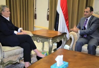 حكومة اليمن تطالب بالضغط على الحوثيين لإيصال المساعدات