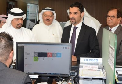 وزير شئون الكهرباء والماء يؤكد ان الهيئة ماضية في تدشين الخدمات الالكترونية لتسهيل المعاملات على المشتركين