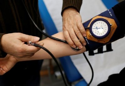 أدوية شائعة لارتفاع ضغط الدم تزيد من خطر الانتحار بنسبة 60%