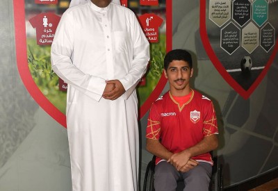 الاتحاد البحريني لكرة القدم يكرم المشجع عبدالله عبدالجليل