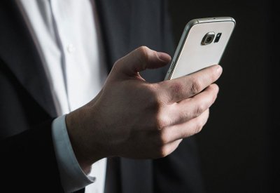 تقنية ثورية من "غوغل"... تطلع الشخص بكل ما يدور على الطريق