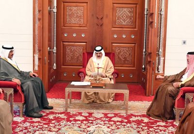 جلالة الملك يتسلم رسالة خطية من سمو أمير الكويت