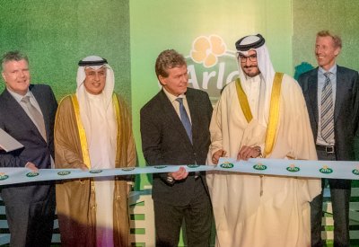 عيسى بن سلمان يفتتح مصنع آرلا فودز بمدينة سلمان الصناعية
