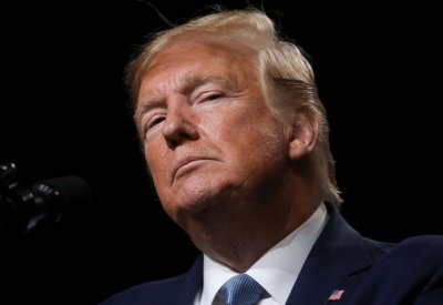 ترمب: ربما حان الوقت لتسليم مواقع النفط السورية للأكراد
