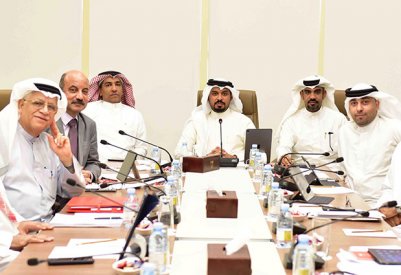 "بحرنة الوظائف" النيابية تتمسك بتمديد عملها لمدة شهرين