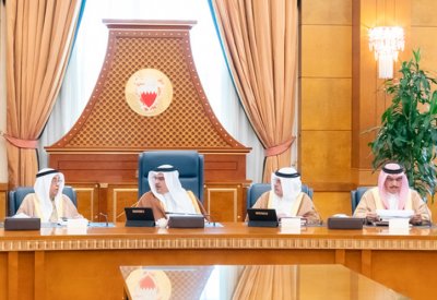 مجلس الوزراء يشيد بدور السعودية والامارات في الاتفاق بين الحكومة اليمنية والمجلس الانتقالي