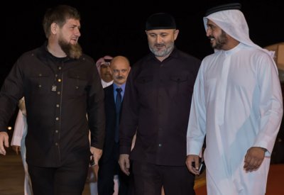 خالد بن حمد في مقدمة مستقبلي رئيس جمهورية الشيشان