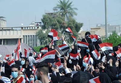 العراق.. الاحتجاجات متواصلة وسقوط قتيل وجرحى في كربلاء