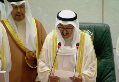 أمير الكويت: ننبه إلى خطورة الأوضاع الملتهبة حولنا