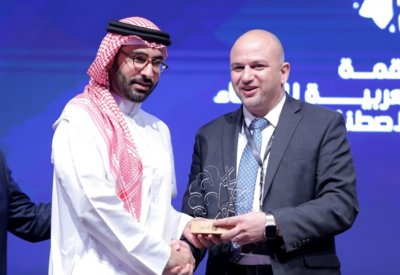وزير الشباب يعرض تجربة البحرين في تأصيل دور الشباب في الذكاء الاصطناعي بالأردن