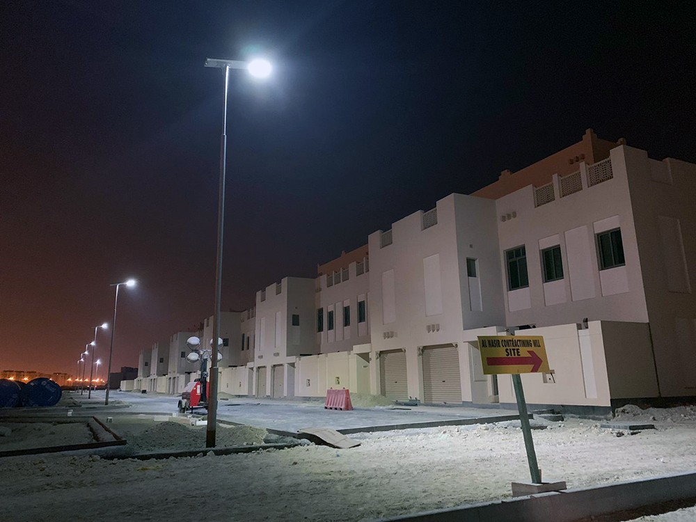 الإسكان تشرع في استخدام مصابيح الطاقة الشمسية لإنارة الطرق بـ "ضاحية الرملي"