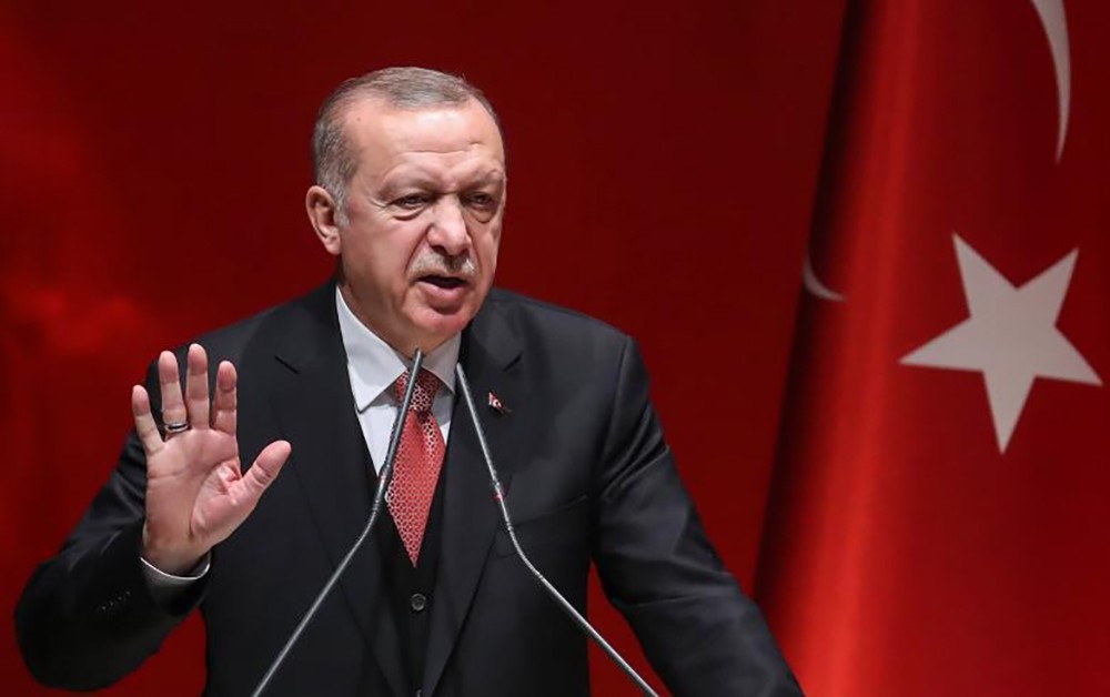 أردوغان يهاجم مذيع "فوكس نيوز" بسبب الصحافيين المعتقلين