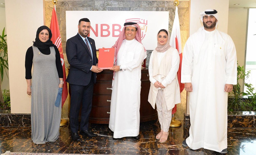 “البحرين الوطني" يتبرع لمشروع المقر الجديد لمبادرة "ابتسامة"