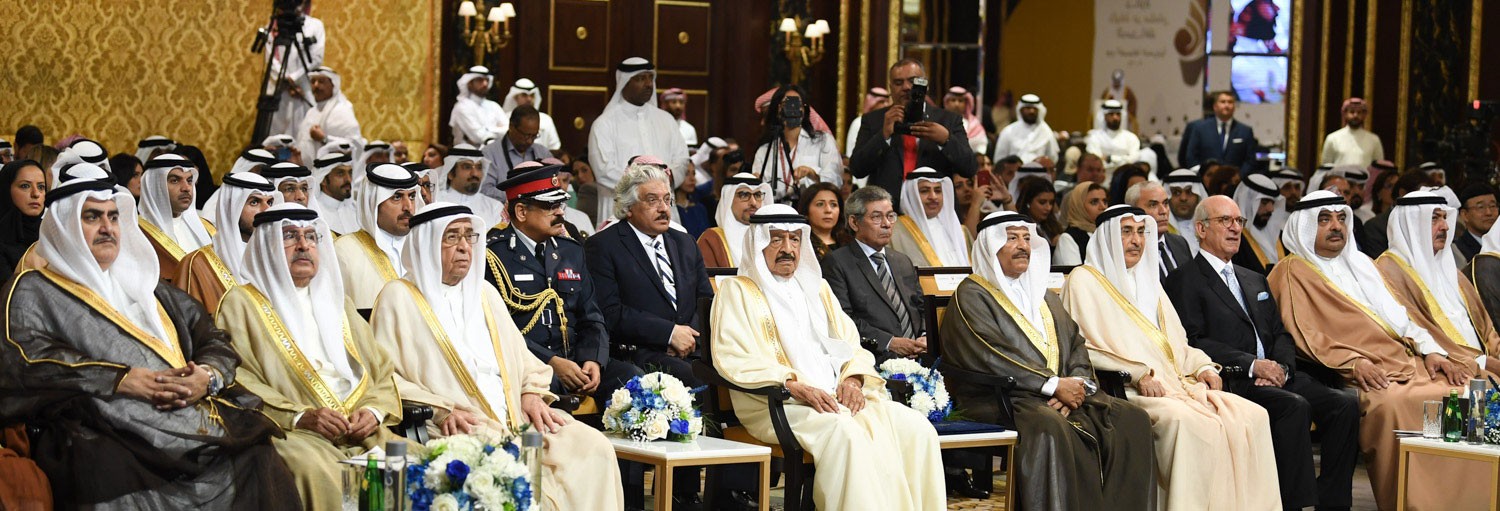 سمو رئيس الوزراء يشيد بإسهامات الصحافة الوطنية في تعزيز مسيرة النماء والتقدم