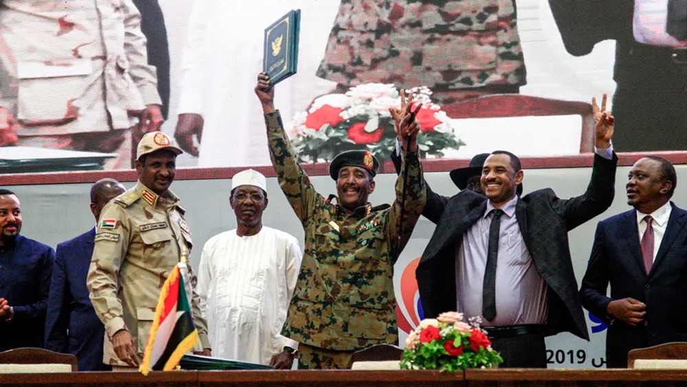 "التغيير" بالسودان: البعض يحاول جرنا إلى معركة مع الجيش