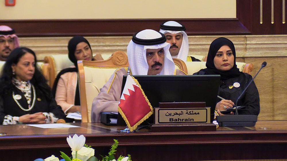 وزراء التربية الخليجيون يعتمدون مقترح البحرين بوضع أنظمة للاستخدام الآمن للتكنولوجيا التعليم