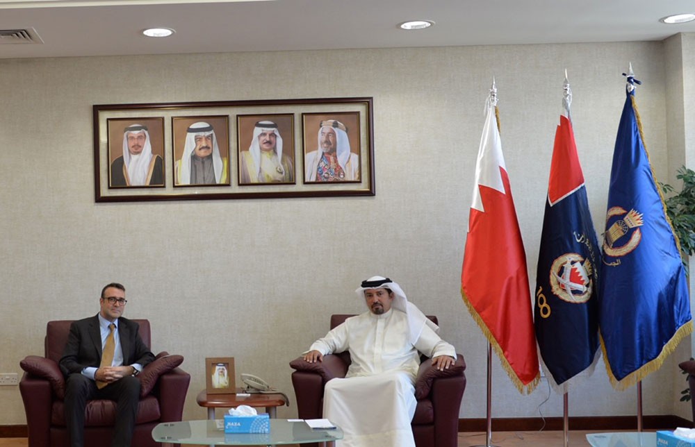 رئيس الجمارك يبحث التعاون الجمركي مع نائب سفير بريطانيا