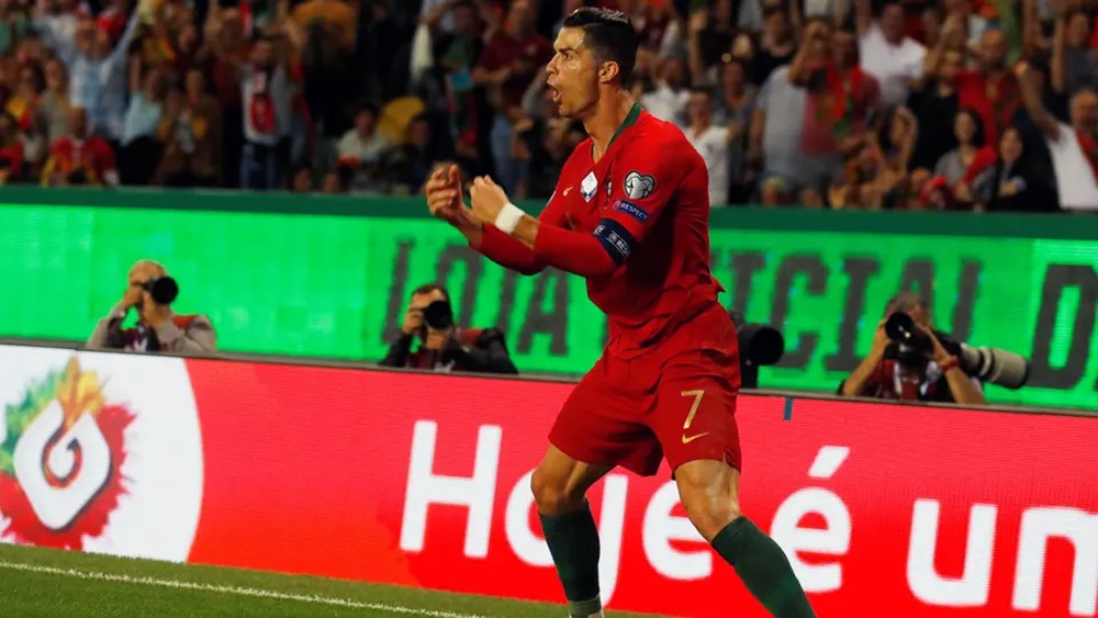 منتخب البرتغال يواصل مطاردة أوكرانيا في التصفيات الأوروبية