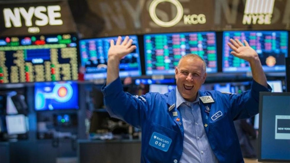 المؤشرات الأميركية تنهي الأسبوع على ارتفاع بنحو 1%