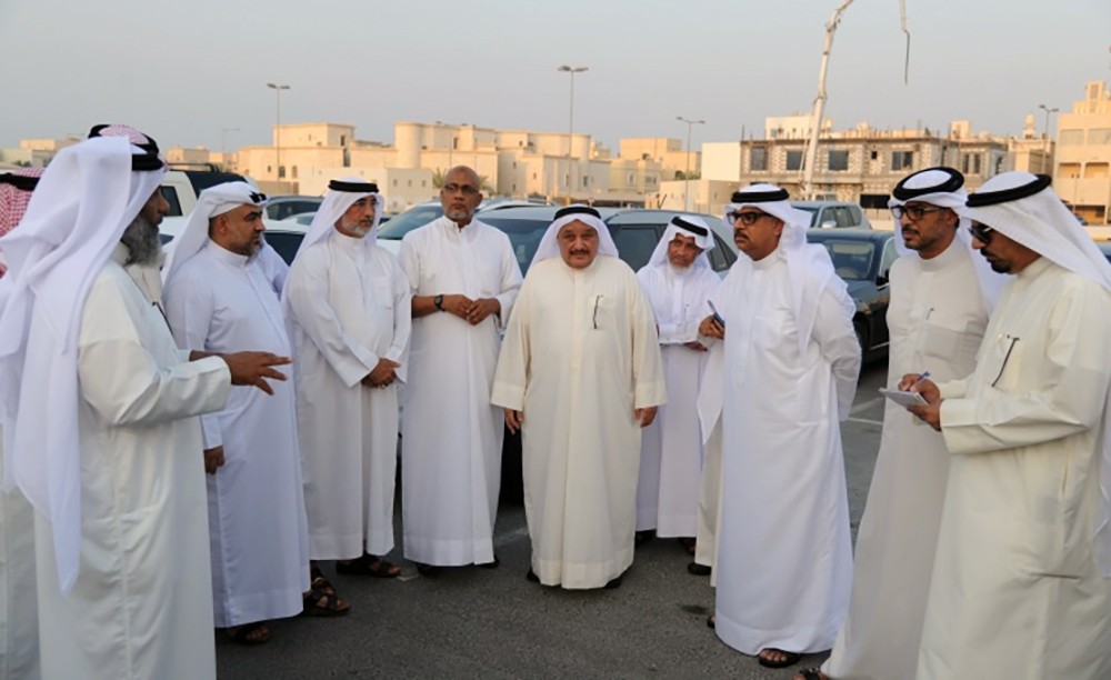 الخياط والمناعي يتفقدان عدداً من مجمعات البسيتين ويبحثان احتياجات الدائرة الأولى