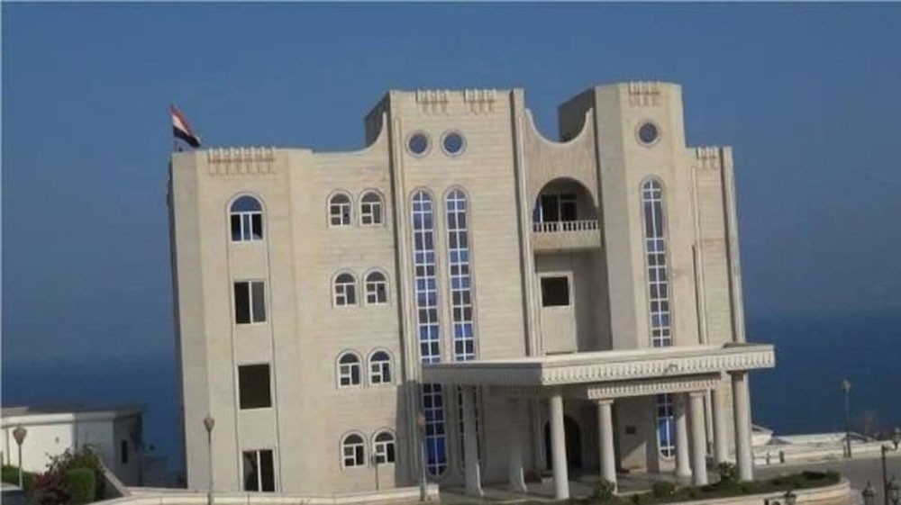 اليمن.. وزراء الشرعية يعبدون الطريق إلى عدن
