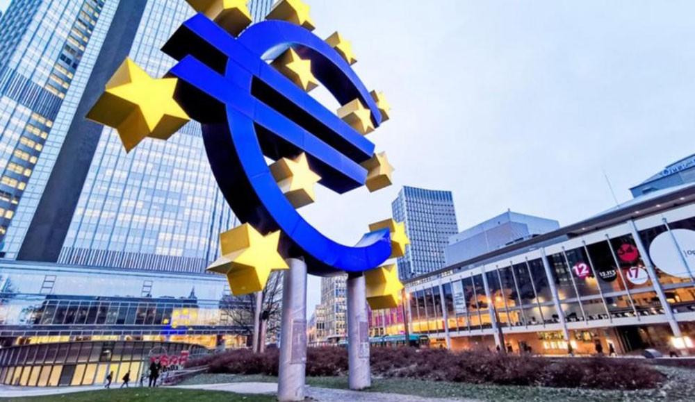 تعديل مفاجئ لتضخم منطقة اليورو هبوطا إلى 0.8%