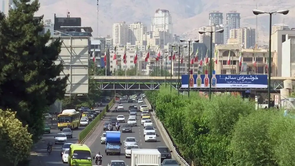 اقتصاد إيران يواجه الأسوأ منذ 35 عاماً.. 9.5% انكماش متوقع