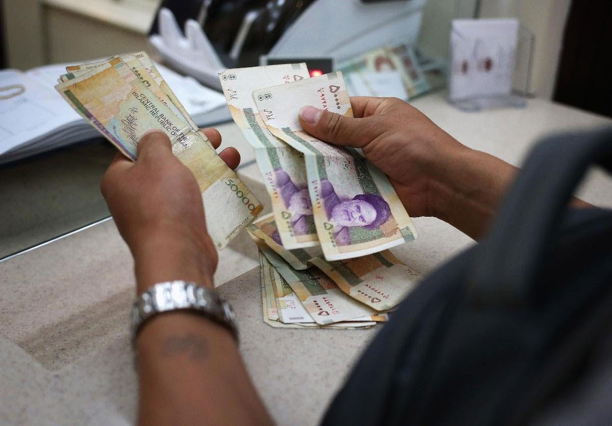 ترمب: اقتصاد إيران يتهاوى والبلاد تمضي نحو الهاوية