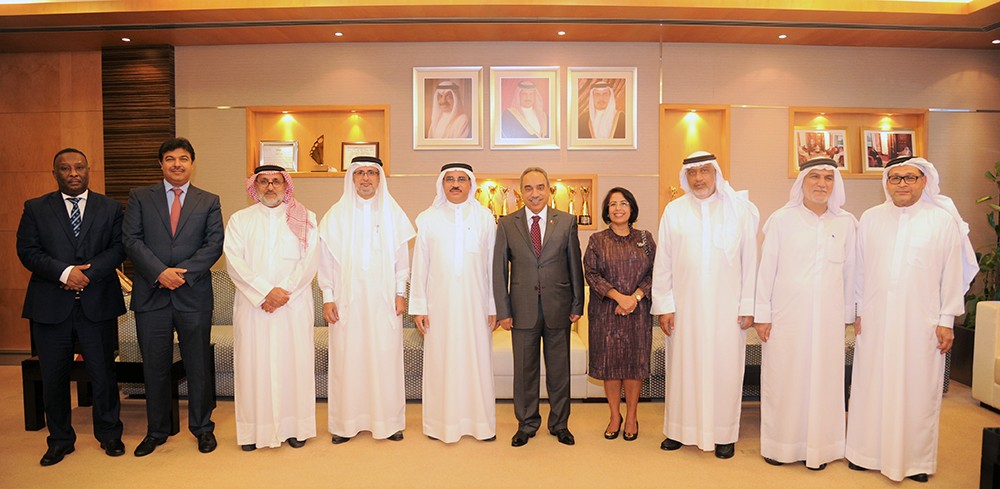 وزير الاشغال يؤكد على دور جمعية المهندسين الزراعيين البحرينية في تحقيق الأمن الغذائي