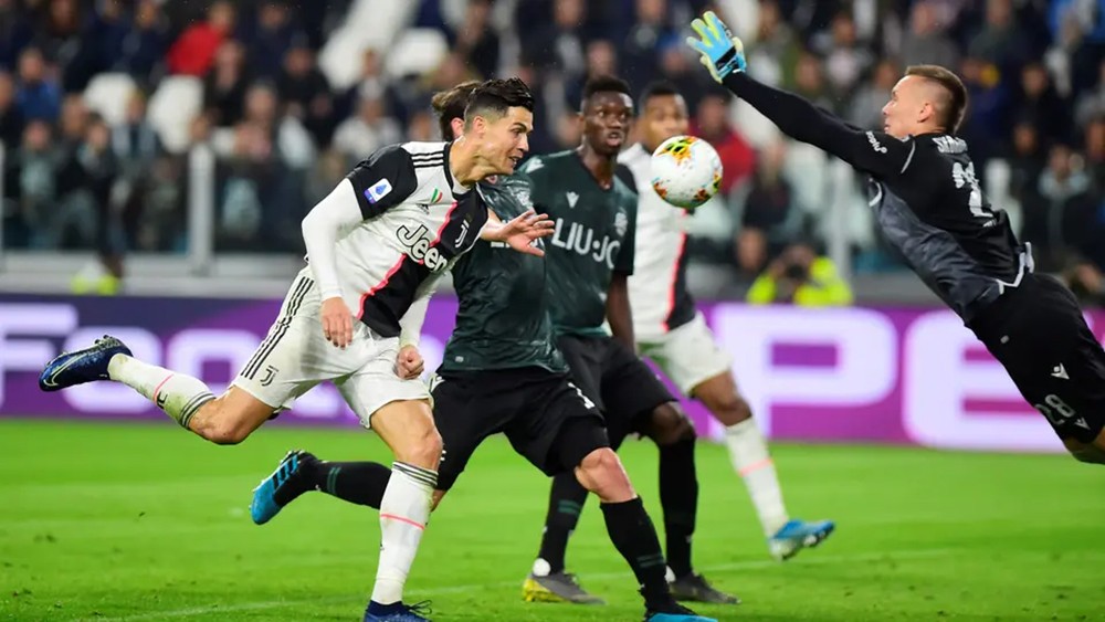 يوفنتوس يعبر بولونيا ويعزز صدارته للدوري الإيطالي