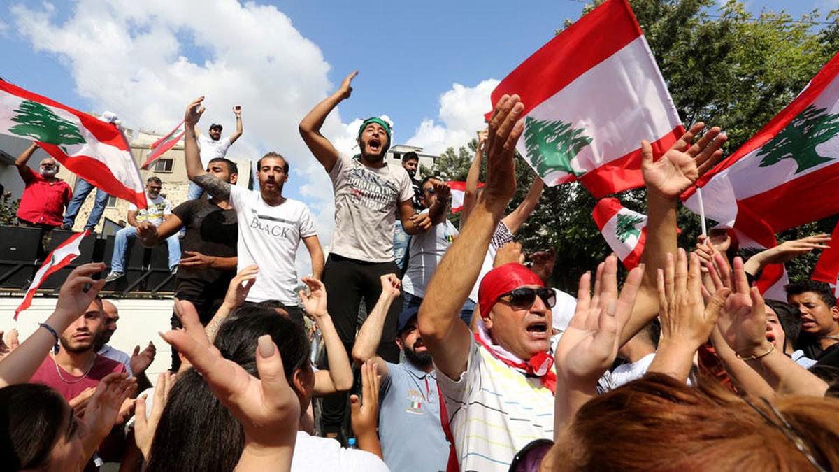 بيان المتظاهرين في لبنان: نطالب بانتخابات مبكرة