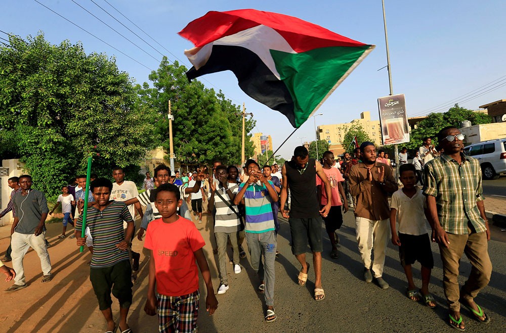 السودان.. الحرية والتغيير تستنكر دعوات لاعتصام بـ"القيادة العامة"