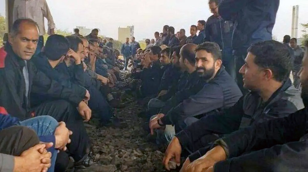 إيران.. ضرب واعتقال عمال محتجين قرب طهران