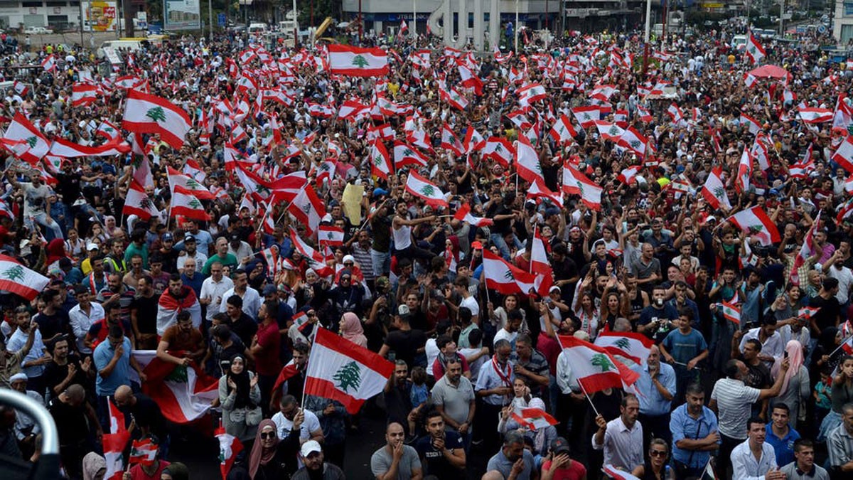 لبنان.. هذه تفاصيل 17 قراراً صعباً لحل أزمة الاحتجاجات