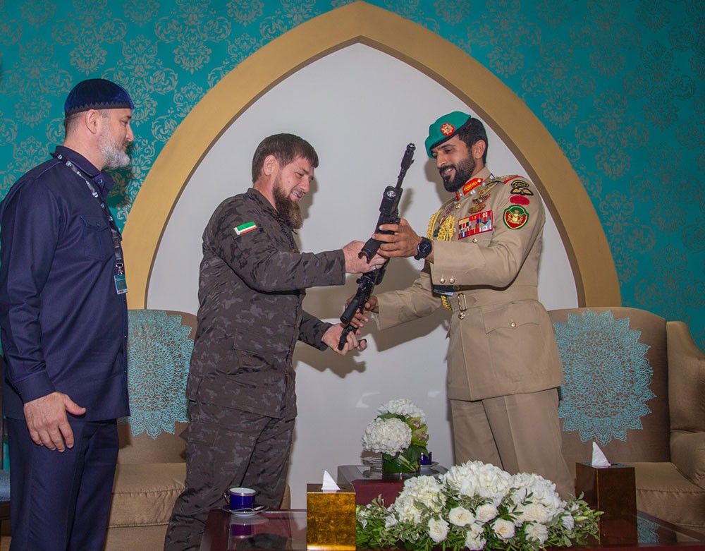 ناصر بن حمد: العلاقات الشيشانية البحرينية تشهد تطوراً واضحاً