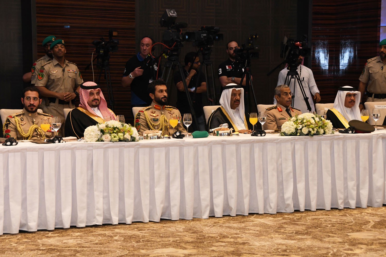 القائد العام يفتتح مؤتمر التكنولوجيا العسكرية في الشرق الأوسط