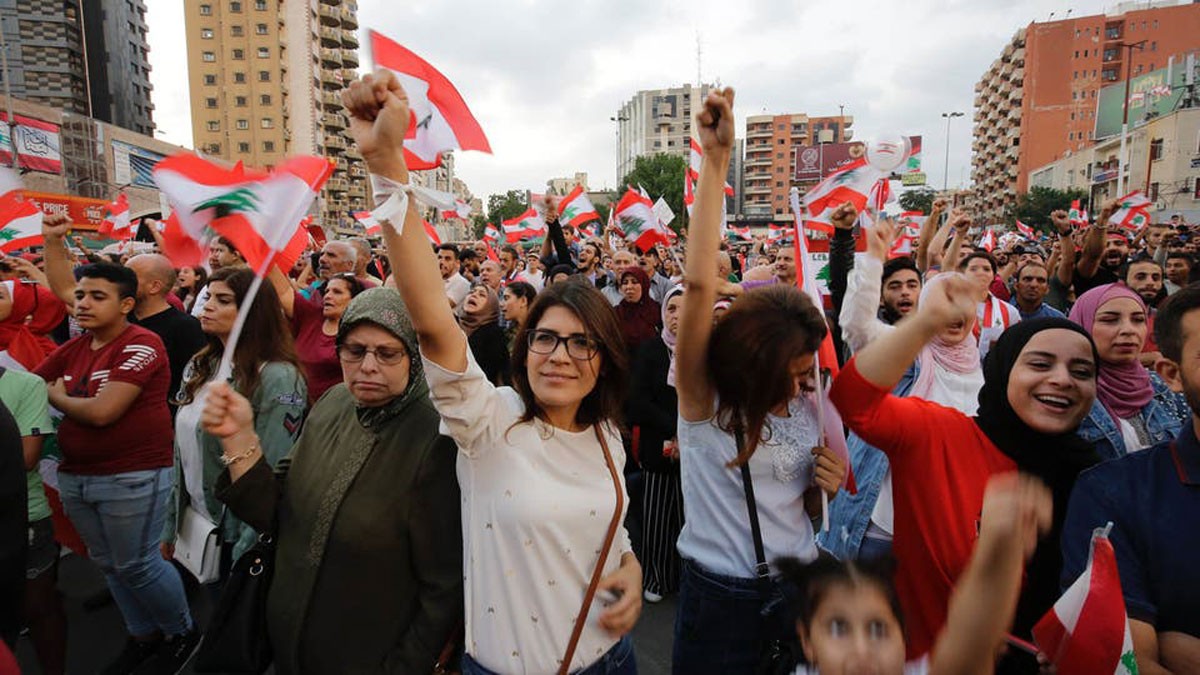 لا استقالة لحكومة لبنان.. والتعديل يصطدم بباسيل