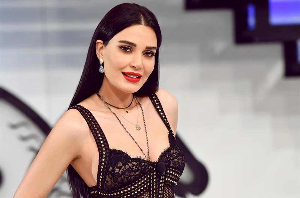 سيرين عبد النور تُهاجِم معارضي مظاهرات لبنان