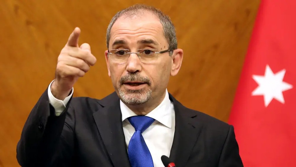 الأردن يستدعي سفيره لدى إسرائيل احتجاجاً على احتجاز مواطنين