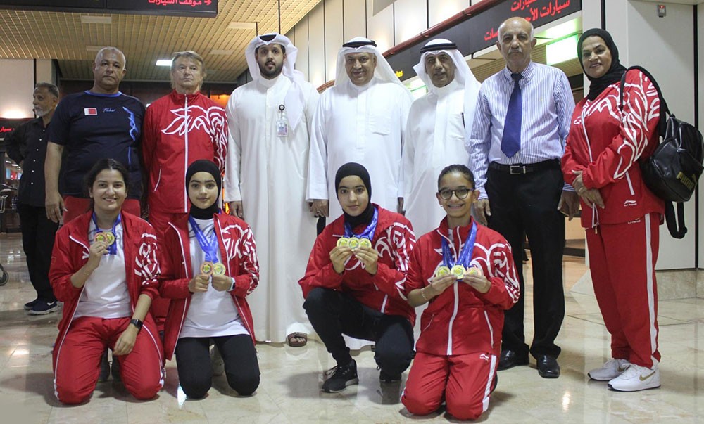 استقبال مميز لمنتخب الفتيات لكرة الطاولة بعد انجاز "الخليجية"