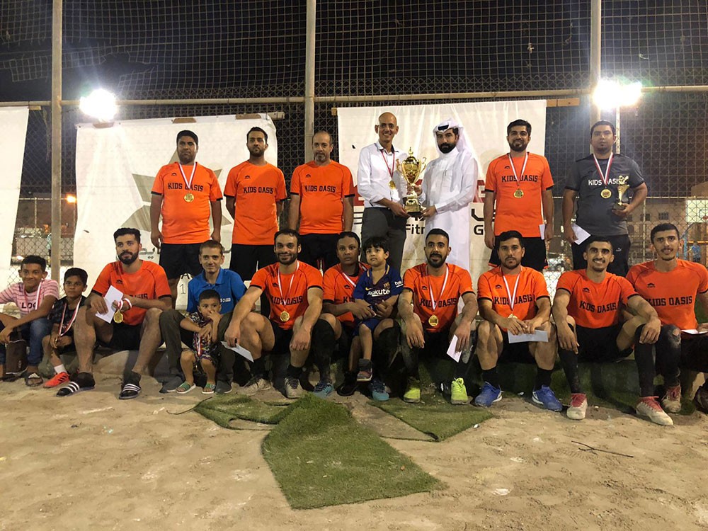 "واحة الأطفال" يتألق ويرفع كأس دوري سماهيج للمرة الثانية
