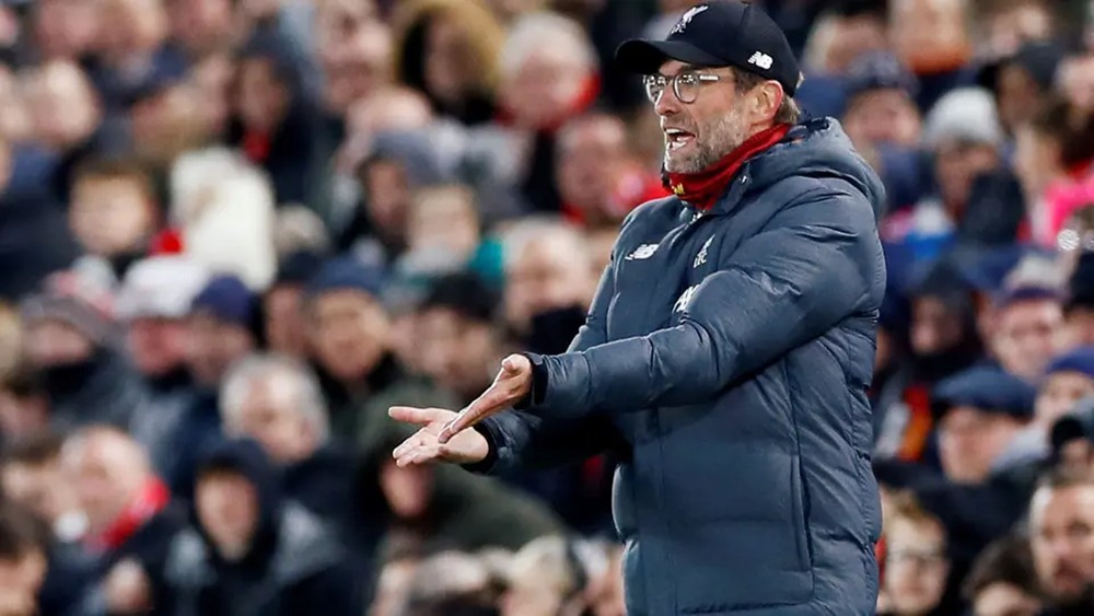 كلوب يهدد بانسحاب ليفربول من كأس الرابطة بسبب "الجدولة"