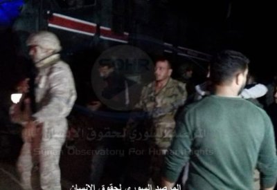 بتنسيق روسي.. تركيا تسلم 18 من عناصر النظام السوري