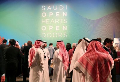 السعودية تستقبل 28 ألف سائح في شهر